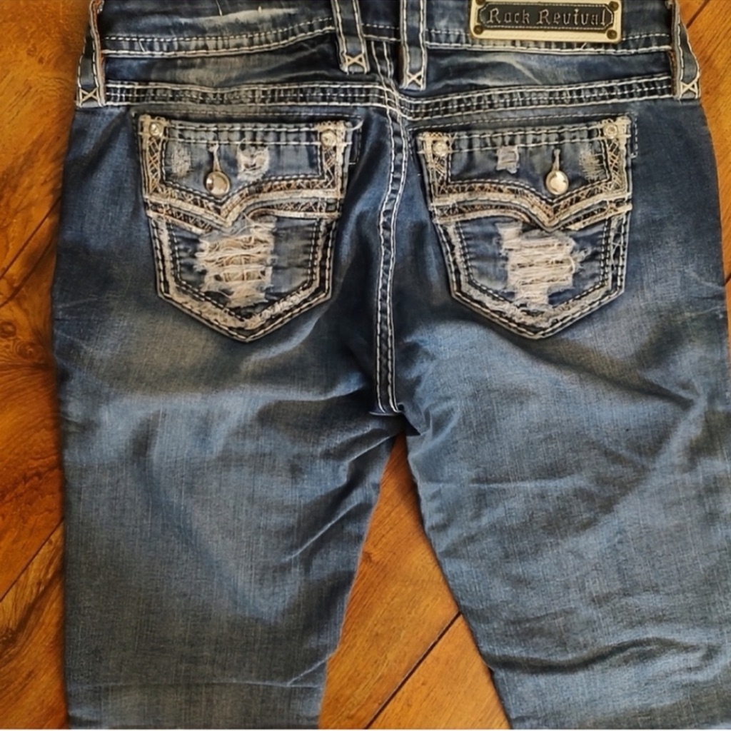 Beautiful Rock Revival Betty Easy Boot Jeans With 31-1/2” Inseam